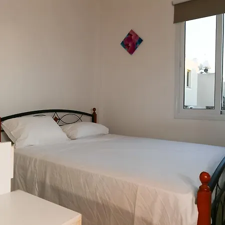 Adamos Lägenhet