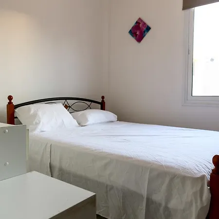 Adamos * Paralimni