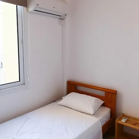 Adamos Apartamento Paralimni