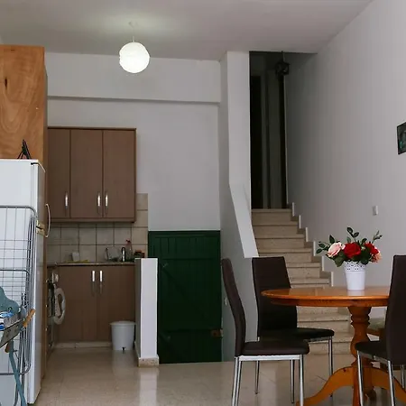 Adamos * Paralimni